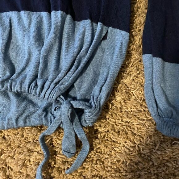 Aerie blue and black sweater size M - Picture 3 of 4